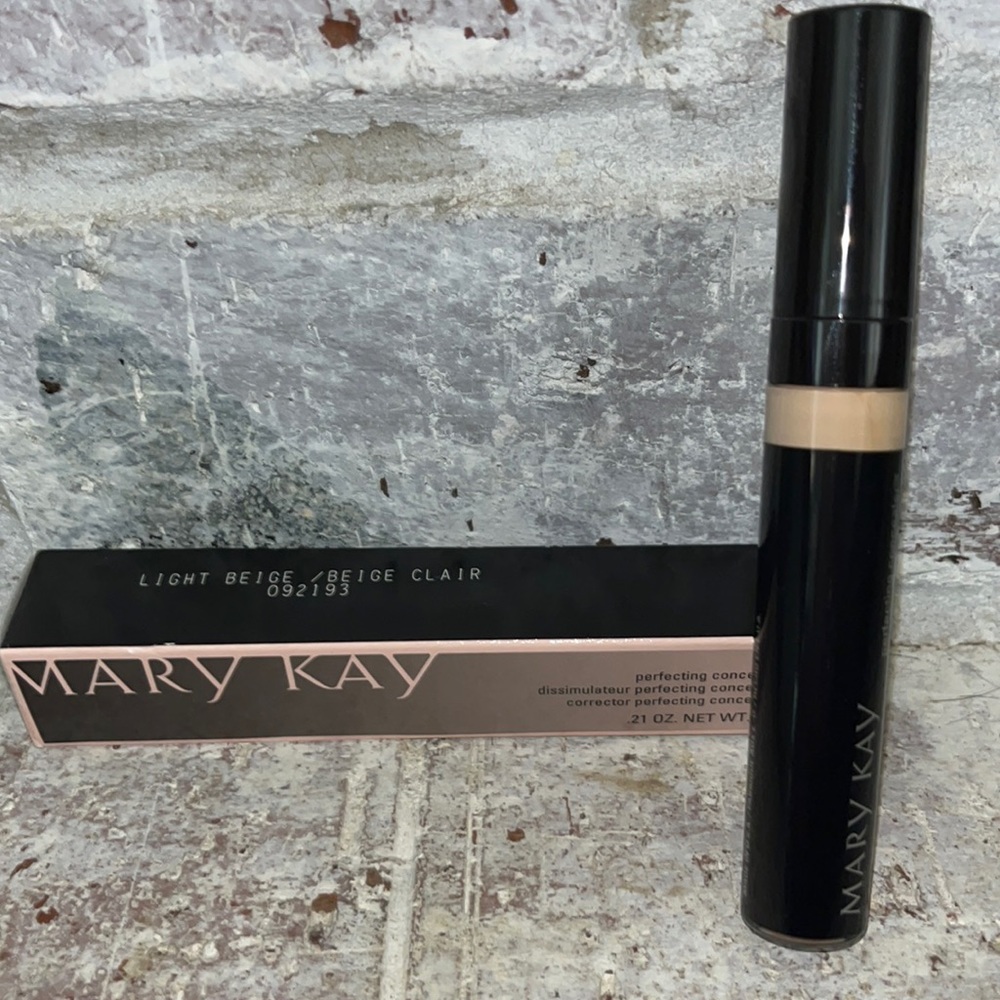 Mary Kay perfecting concealer - light beige